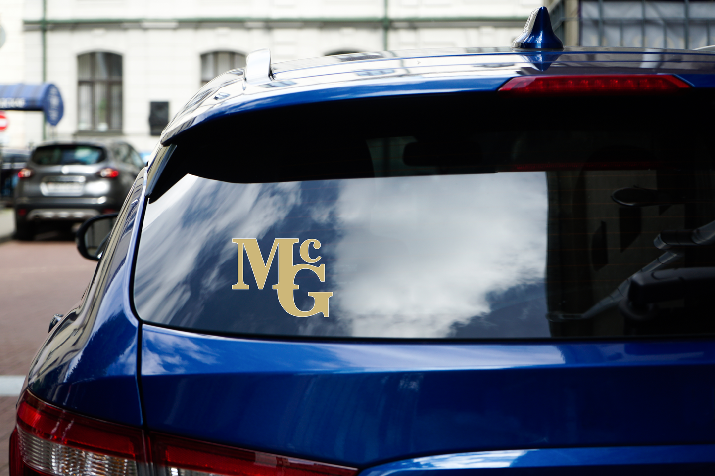 MCGUFFEY LOGO GOLD/WHITE DECAL